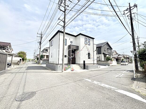 たっぷりの陽光と心地よい風が舞い込む住まい