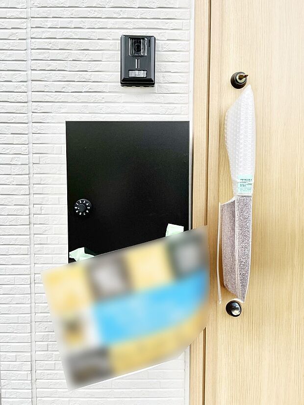 シンプルなデザインのポスト