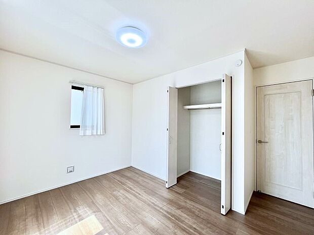 収納が充実しているので、居住スペースを広く使えます。 