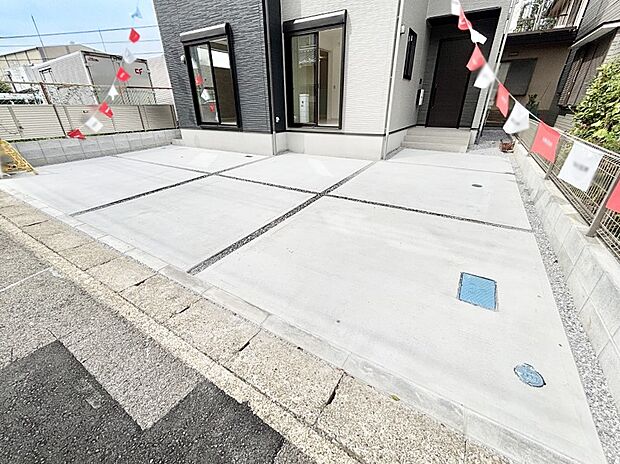 並列2台駐車可能なゆとりのカースペース