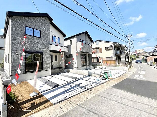 前面道路はきちんと整備されています  