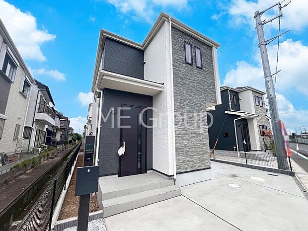 溢れる陽光でご家族の笑顔も輝く  