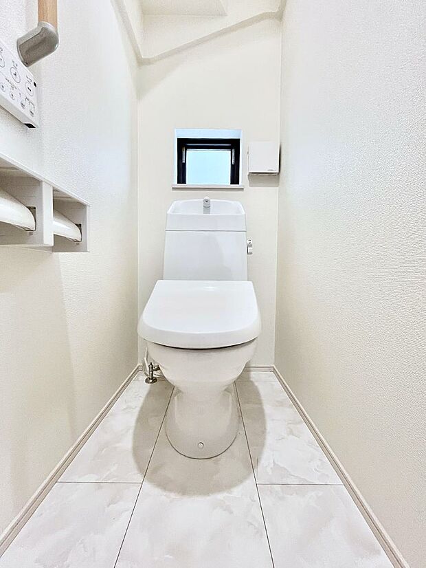 トイレは安心の2箇所!朝のバタバタも一安心です。