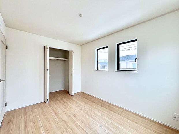 収納が充実しているので、居住スペースを広く使えます。