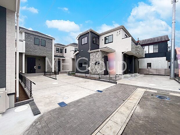 奥まった地形は、車道に面しておらず、静かでプライベート感を味わえる立地です。 