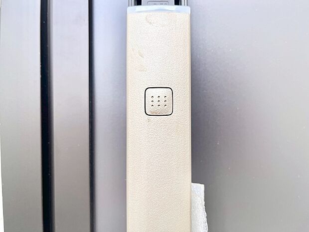 スマートに開錠できる電子キー  