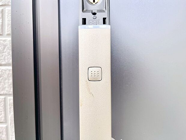 スマートに開錠できる電子キー  