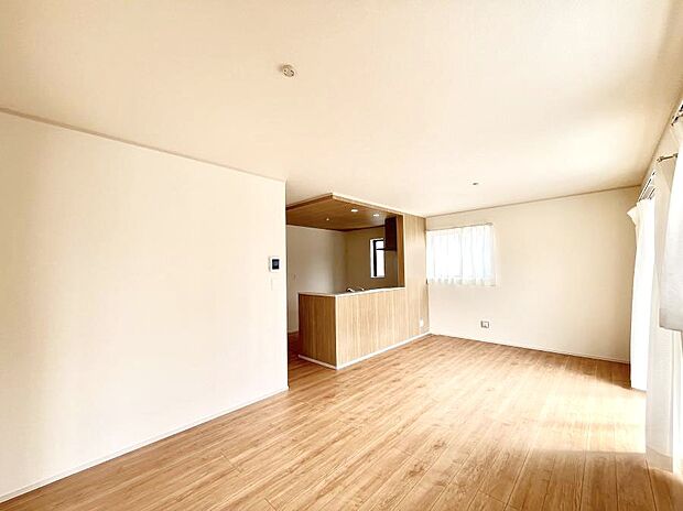 落ち着いた雰囲気のＬＤＫは家族みんなの快適空間  