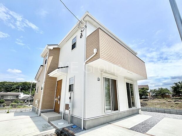 たっぷりの陽光と心地よい風が舞い込む住まい