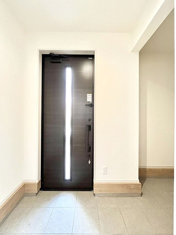 明るい玄関はお客様をお出迎えするのにぴったりです!