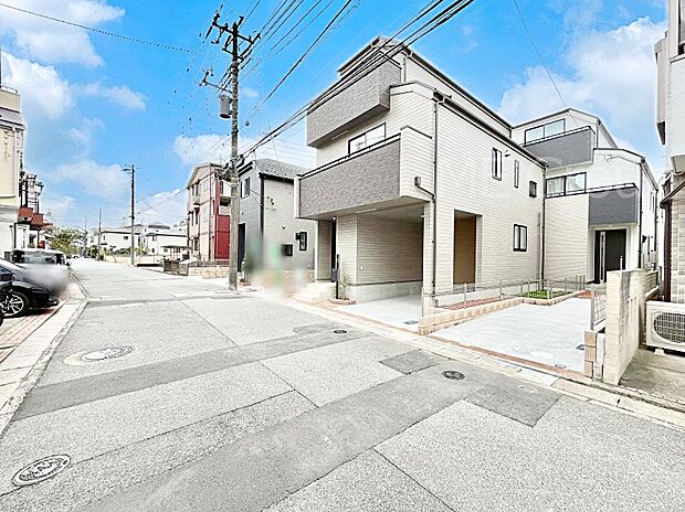 奥まった地形は、車道に面しておらず、静かでプライベート感を味わえる立地です。