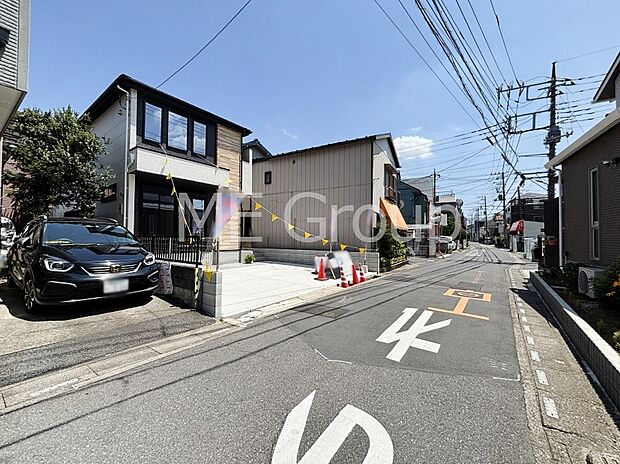 東武伊勢崎線「谷塚」駅徒歩14分。ここから始まる新生活を応援いたします!