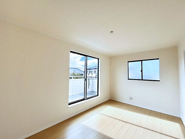 2面採光なので、明るく風通しも良く心地良い生活が送れます。