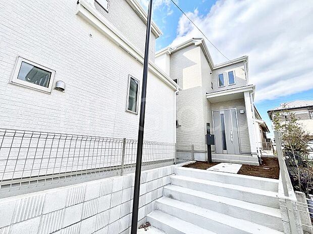 暮らしやすさと居心地の良さにこだわったシンプルで飽きのこないデザイン !