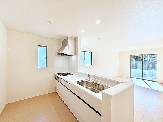 料理をしながらご家族との会話を楽しめる対面カウンターキッチン