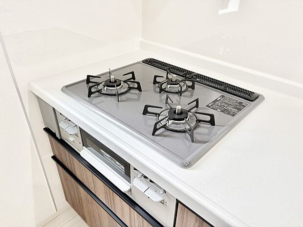 三口ガスコンロでお料理が一気にはかどりそう。