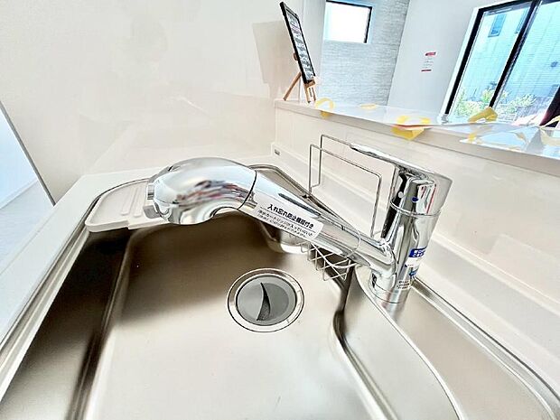 いつでも清潔なおいしいお水を。一つの水栓で水道水と浄水を使い分け。