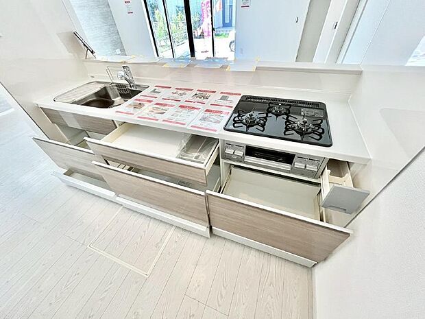 使いやすさを優先したスライド式収納タイプ!