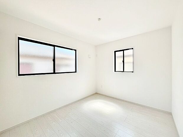 ナチュラルなフローリングはどんなインテリアにもマッチ。