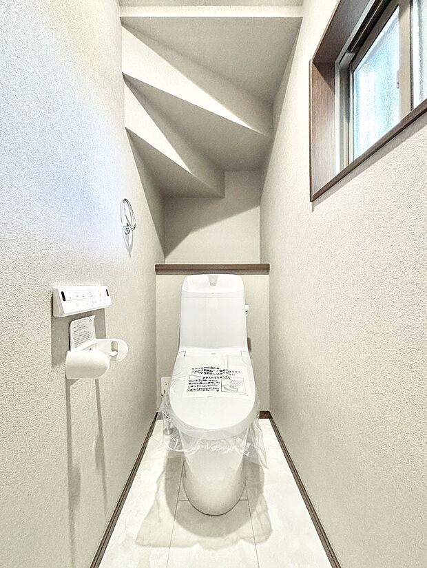 トイレは安心の2箇所!朝のバタバタも一安心です。