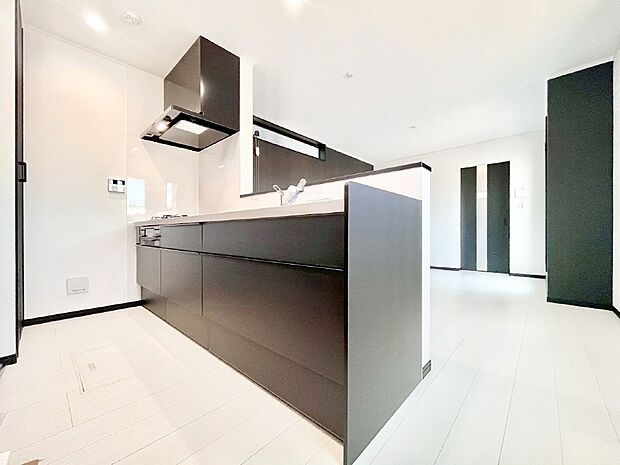 ゆとりあるキッチンではご家族と楽しくお料理ができます。