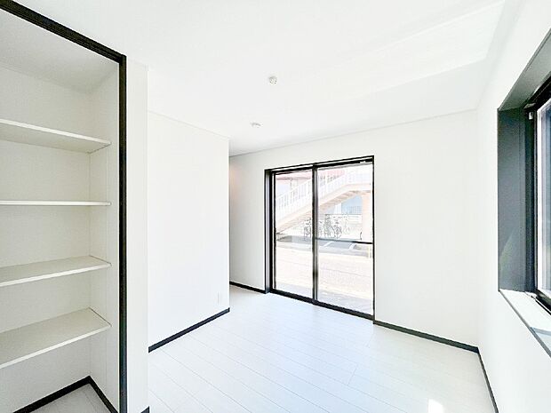 収納が充実しているので居住スペースを広々使えます