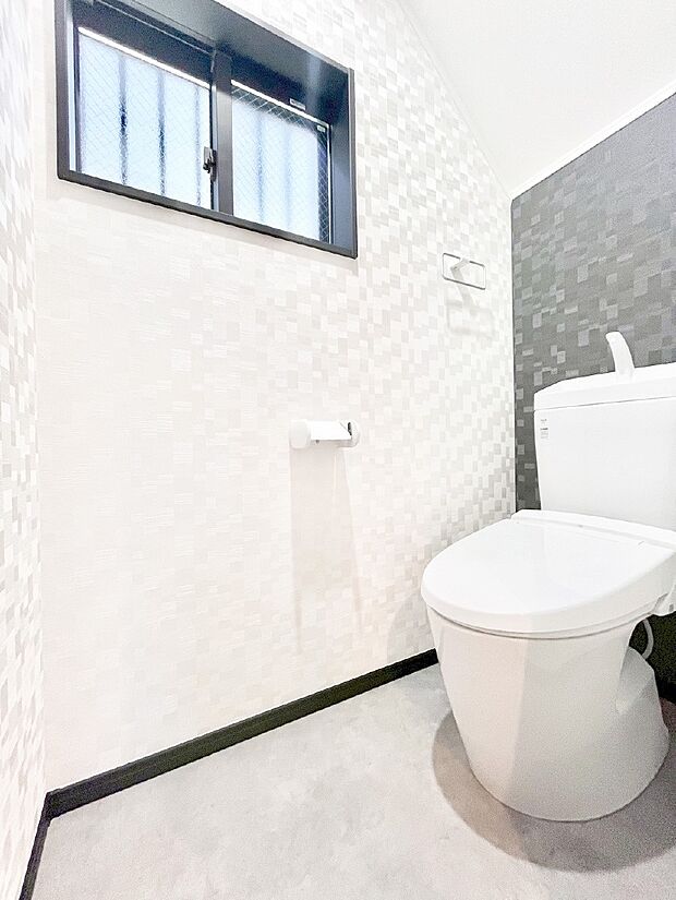 トイレは安心の2箇所！朝のバタバタも一安心です。 