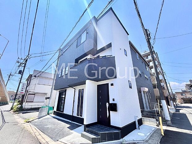 溢れる陽光でご家族の笑顔も輝く