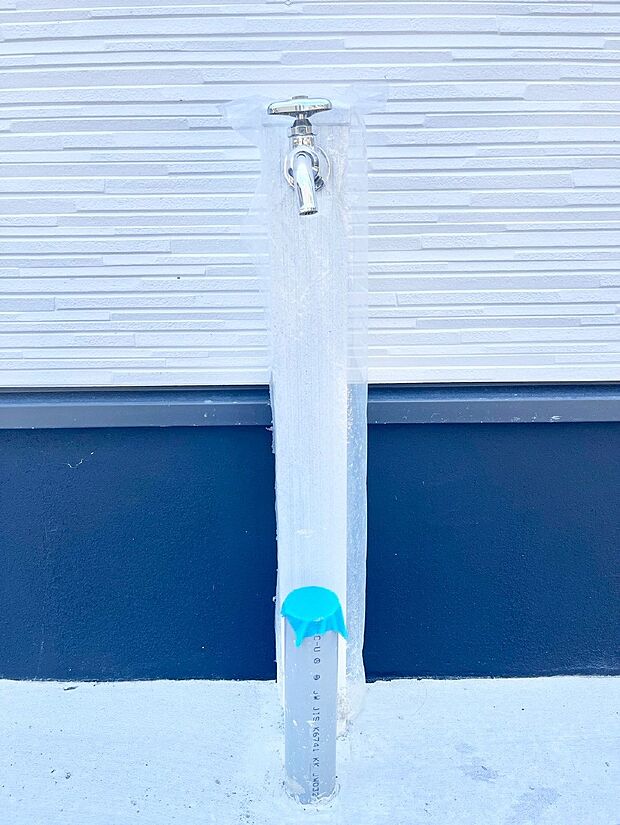 外水栓があると、庭のお手入れやちょっとした手洗い・洗車に便利です!