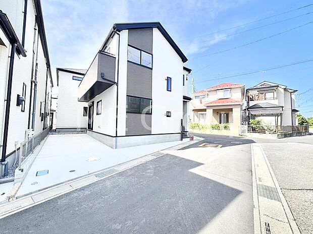 溢れる陽光でご家族の笑顔も輝く  