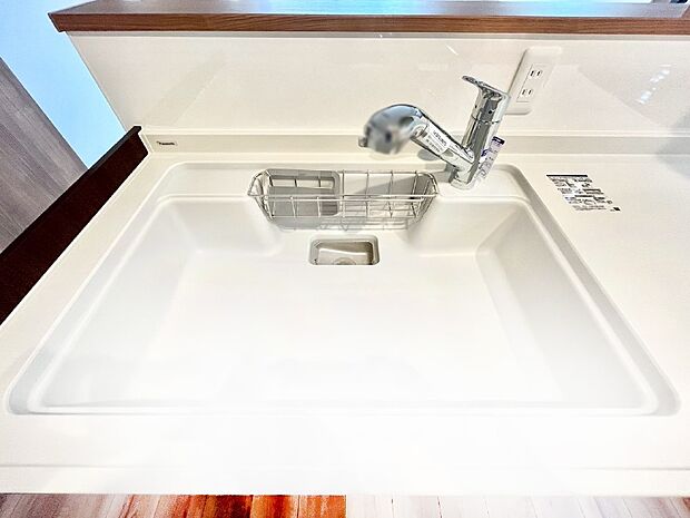 広々としたシンクでお料理やお皿洗いもラクラク快適に!