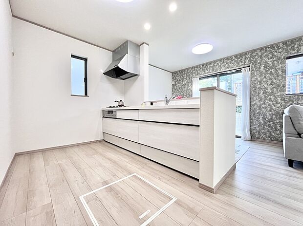 料理をしながらご家族との会話を楽しめる対面カウンターキッチン  