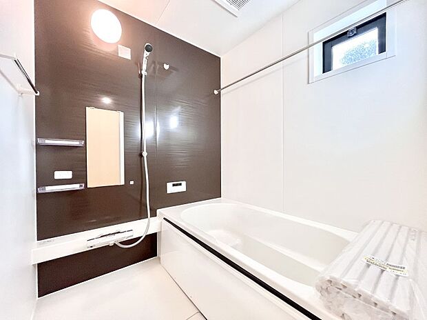 落ち着いた雰囲気でゆっくりお寛ぎいただけるバスルーム