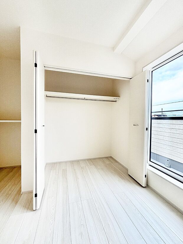 子ども部屋にぴったりの明るい空間。