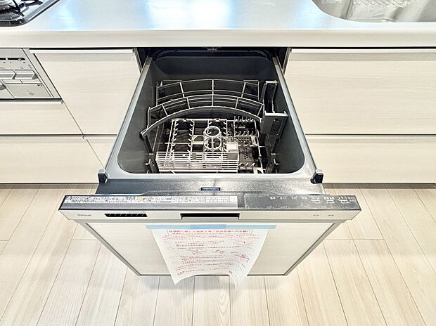 面倒なお片づけは食洗機にお任せ！家事の負担が減って、時間にも気持ちにもゆとりができます。