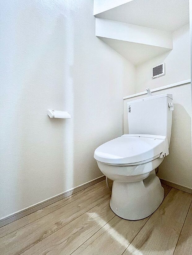 トイレは1階と2階それぞれに配置されていてとても便利です。 