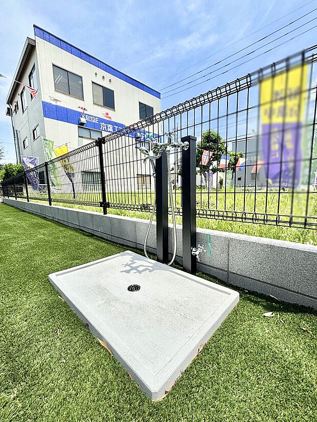 外水栓があると、庭のお手入れやちょっとした手洗い・洗車に便利です！ 