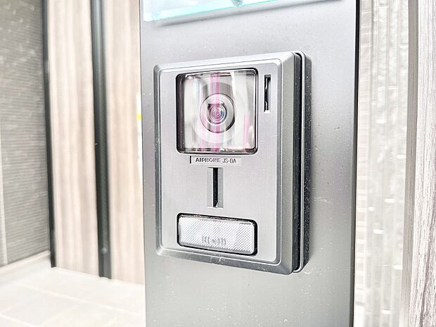 ＴＶモニター付インターホンでセキュリティ面にも配慮。