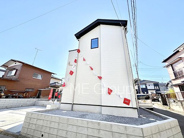 たっぷりの陽光と心地よい風が舞い込む住まい