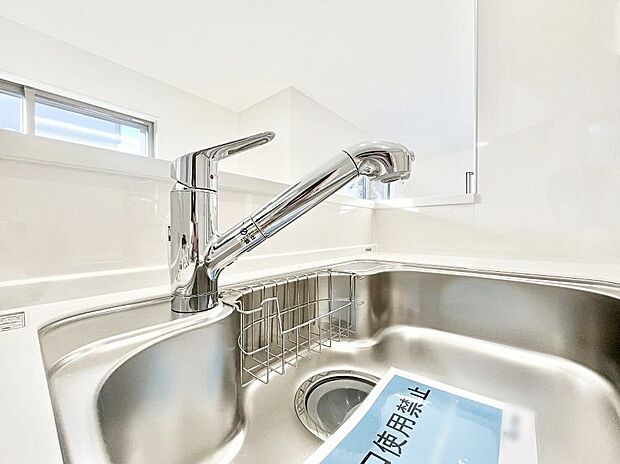 浄水器一体型のキッチンで洗い物用・料理用と切り替え簡単！