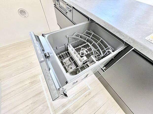 面倒なお片づけは食洗機にお任せ!家事の負担が減って、時間にも気持ちにもゆとりができます。