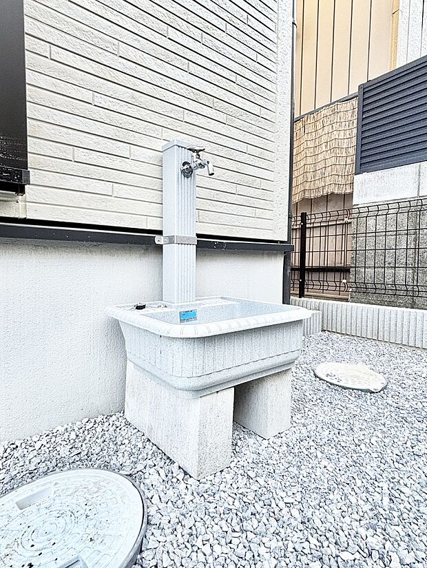 ガーデニングやお掃除に便利な外水栓