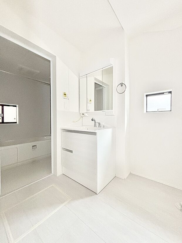 広々とゆとりのあるランドリースペース。  