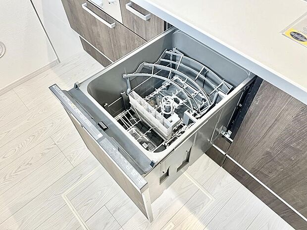 面倒なお片づけは食洗機にお任せ!家事の負担が減って、時間にも気持ちにもゆとりができます。