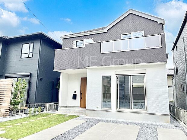 洗練された外観、上質な住空間が広がる室内は永く安心して過ごせる住居です。