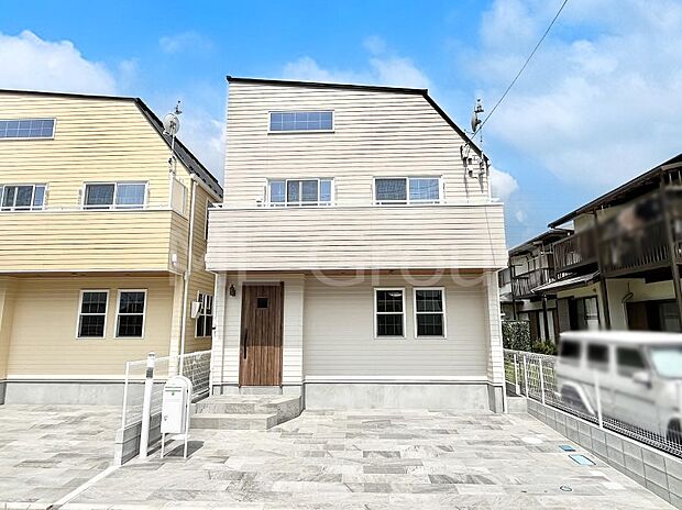 たっぷりの陽光と開放感に包まれる明るい住まい  