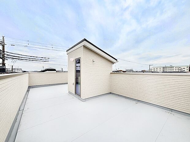 屋上庭園で家族みんなでBBQを楽しめます。