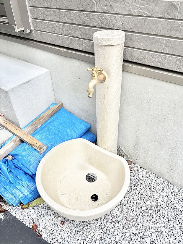 ガーデニングやお掃除に便利な外水栓