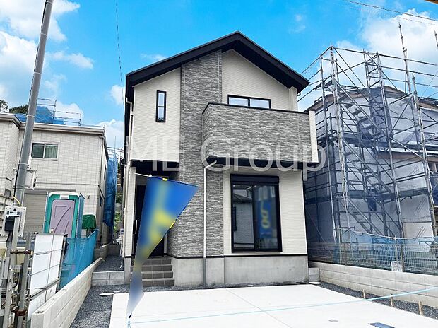 溢れる陽光でご家族の笑顔も輝く