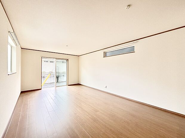 家族の笑顔が自然と生まれてくる、そんな雰囲気のダイニングに仕上がっています。